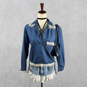 Y2K Faded Glory Blue Chambray Lace Dolly Trim Cherub Collar Long Sleeve